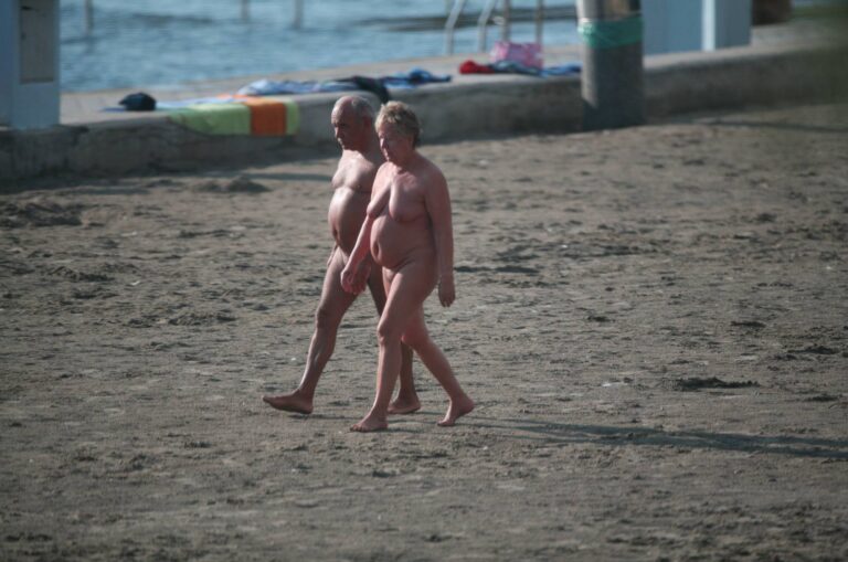 Bares FKK Family Beach: Embracing a Relaxed Lifestyle Amid Nature’s Beauty and Serenity